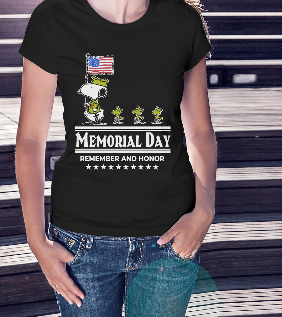 Snoopy Woodstock American Flag Memorial Day Remember And Honor T-Shirt