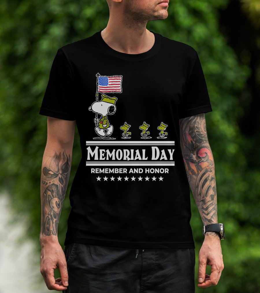 Snoopy Woodstock American Flag Memorial Day Remember And Honor T-Shirt