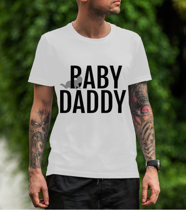 Baby Daddy Silhouette With Crawling Baby Image T-Shirt