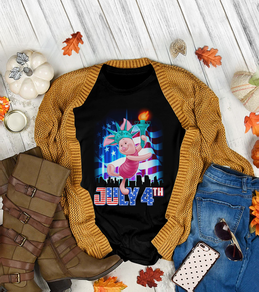 JULY 4th Piglet Statue of Liberty Torch USA Flag T-Shirt