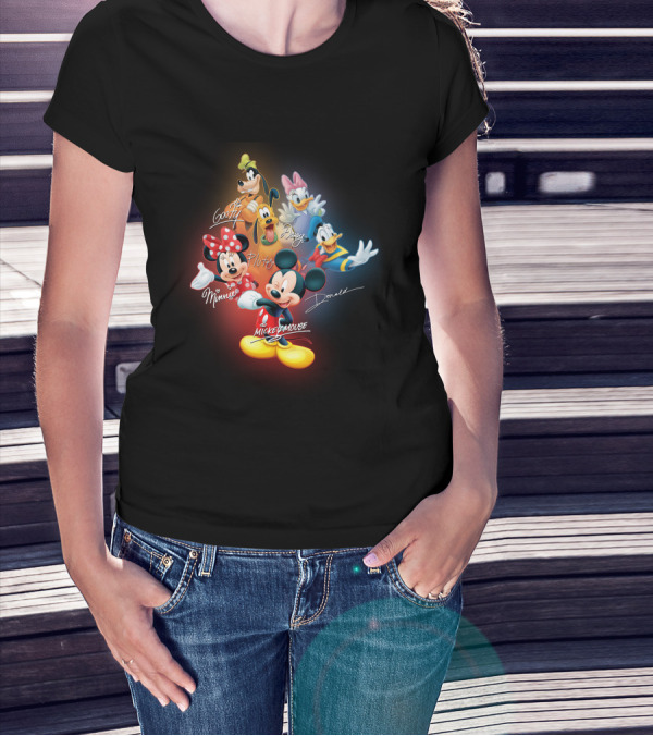 Mickey Mouse Minnie Pluto Goofy Daisy Donald Signatures T-Shirt