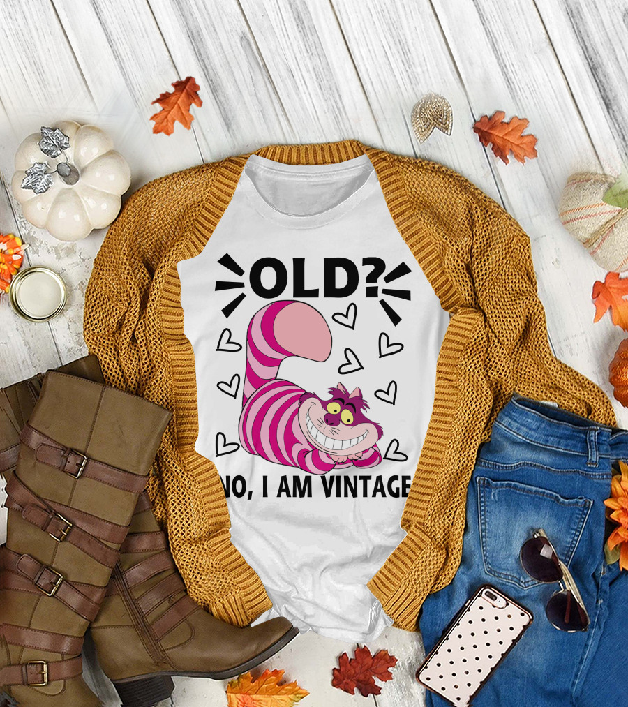 OLD NO I AM VINTAGE Cheshire Cat Hearts T-Shirt