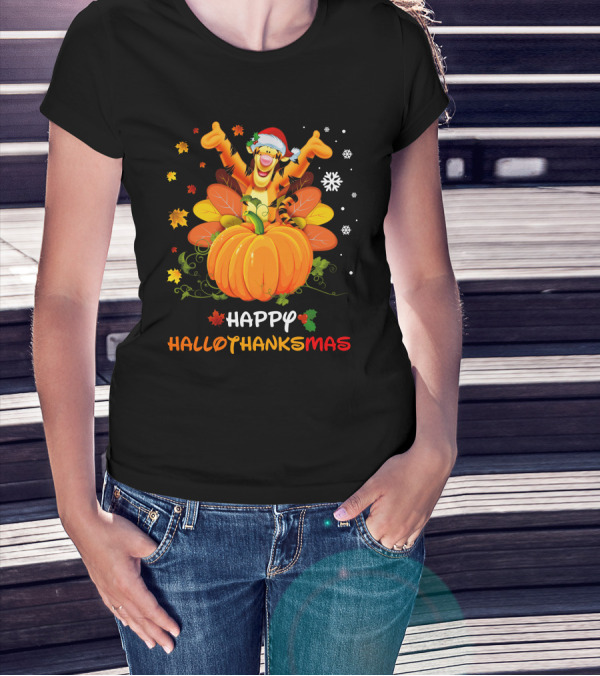 Happy Hallothankmas Tigger Santa Pumpkin Snowflakes Leaves T-Shirt