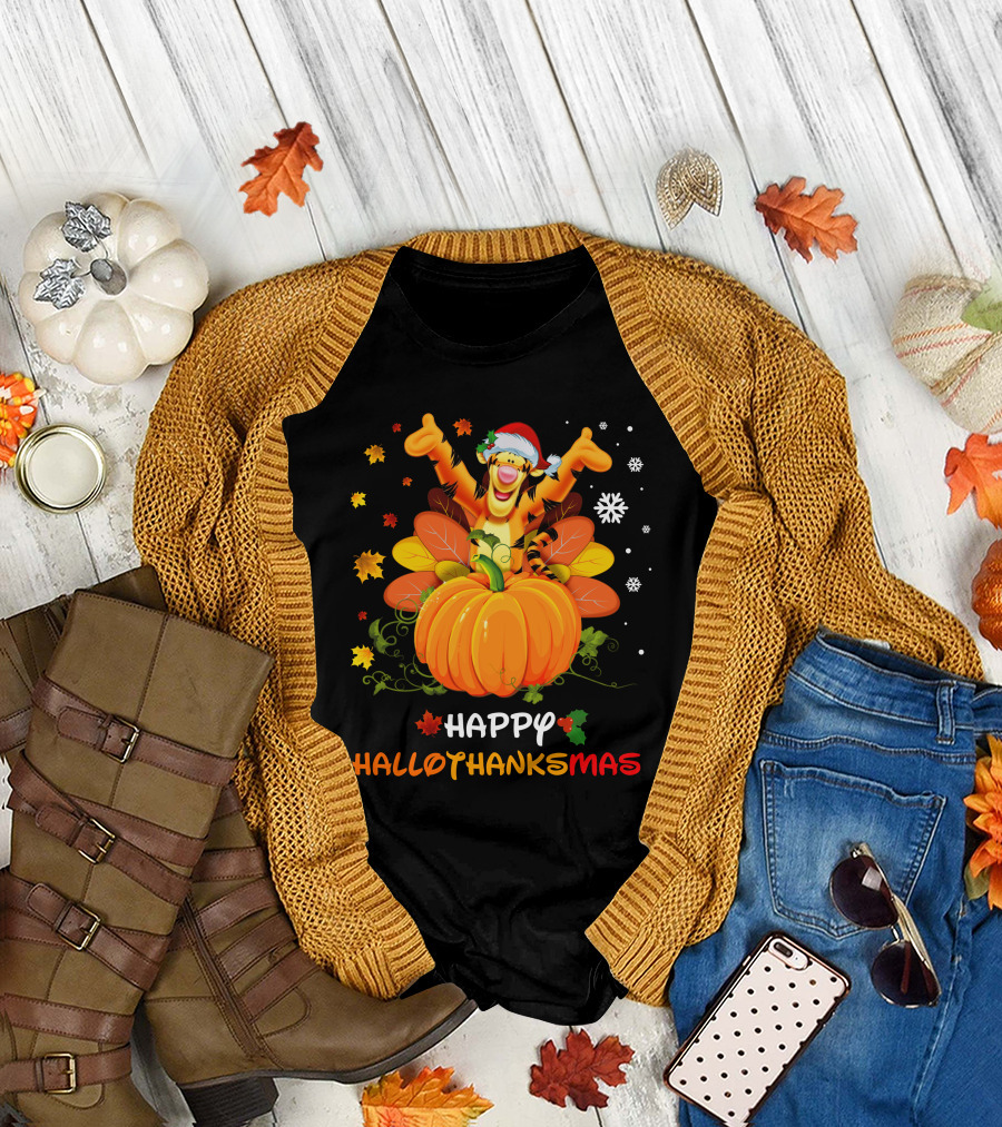 Happy Hallothankmas Tigger Santa Pumpkin Snowflakes Leaves T-Shirt