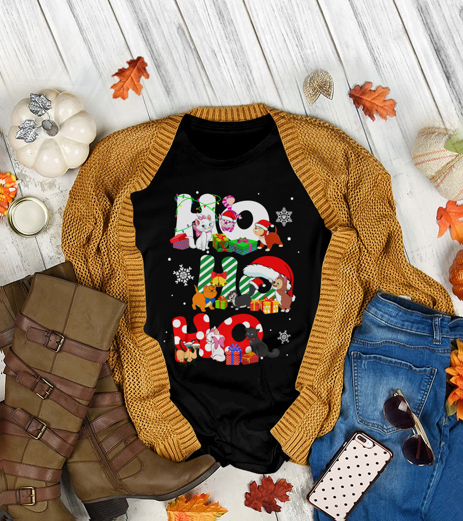 Disney Hohoho Christmas Cats Snowflakes Presents T-Shirt
