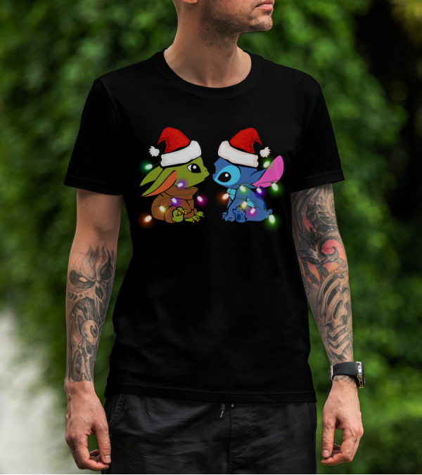 ST&BYD Kiss Christmas Lights Creature Pair Santa Hats T-Shirt