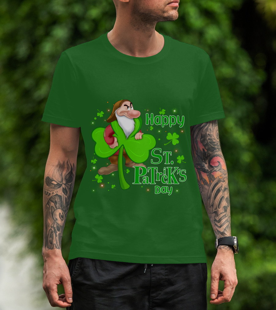 Happy St. Patrick's Day Grumpy Dwarf With Clover And Shamrocks T-Shirt
