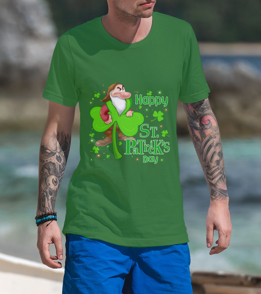 Happy St. Patrick's Day Grumpy Dwarf With Clover And Shamrocks T-Shirt