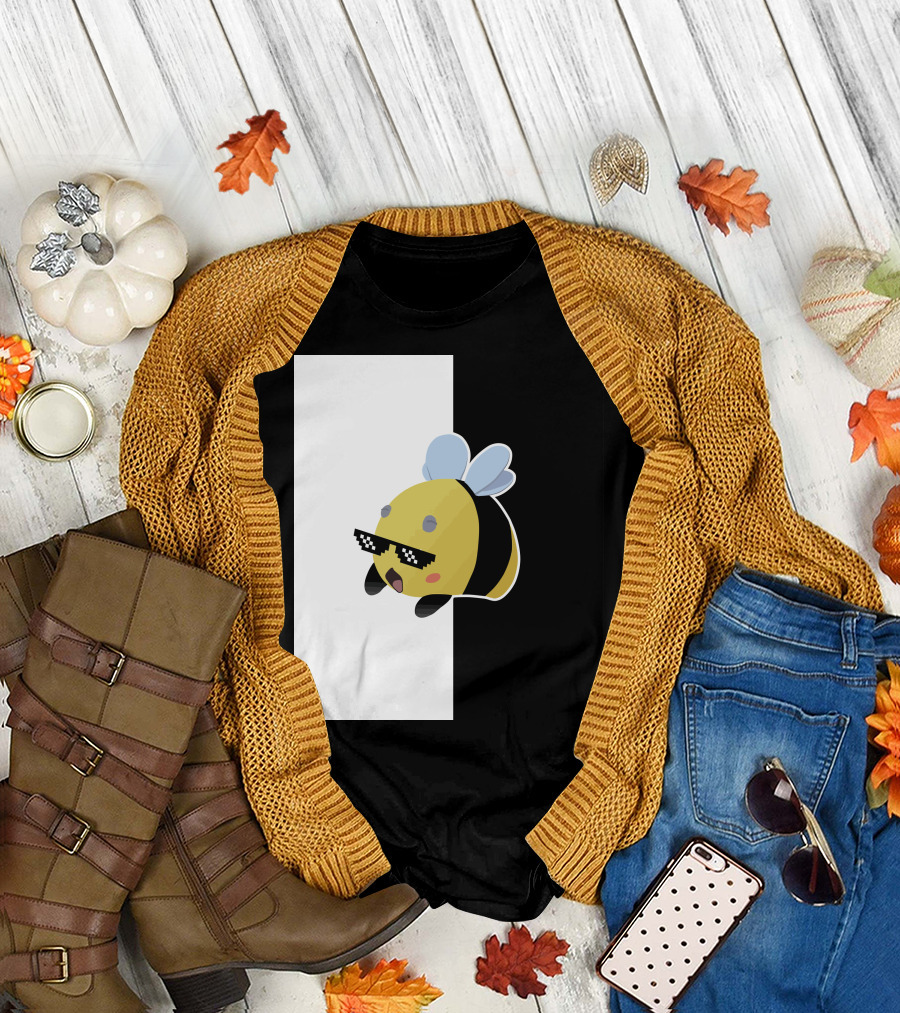 Tubbo and Ranboo Cool Bee Sunglasses Black and White Background T-Shirt