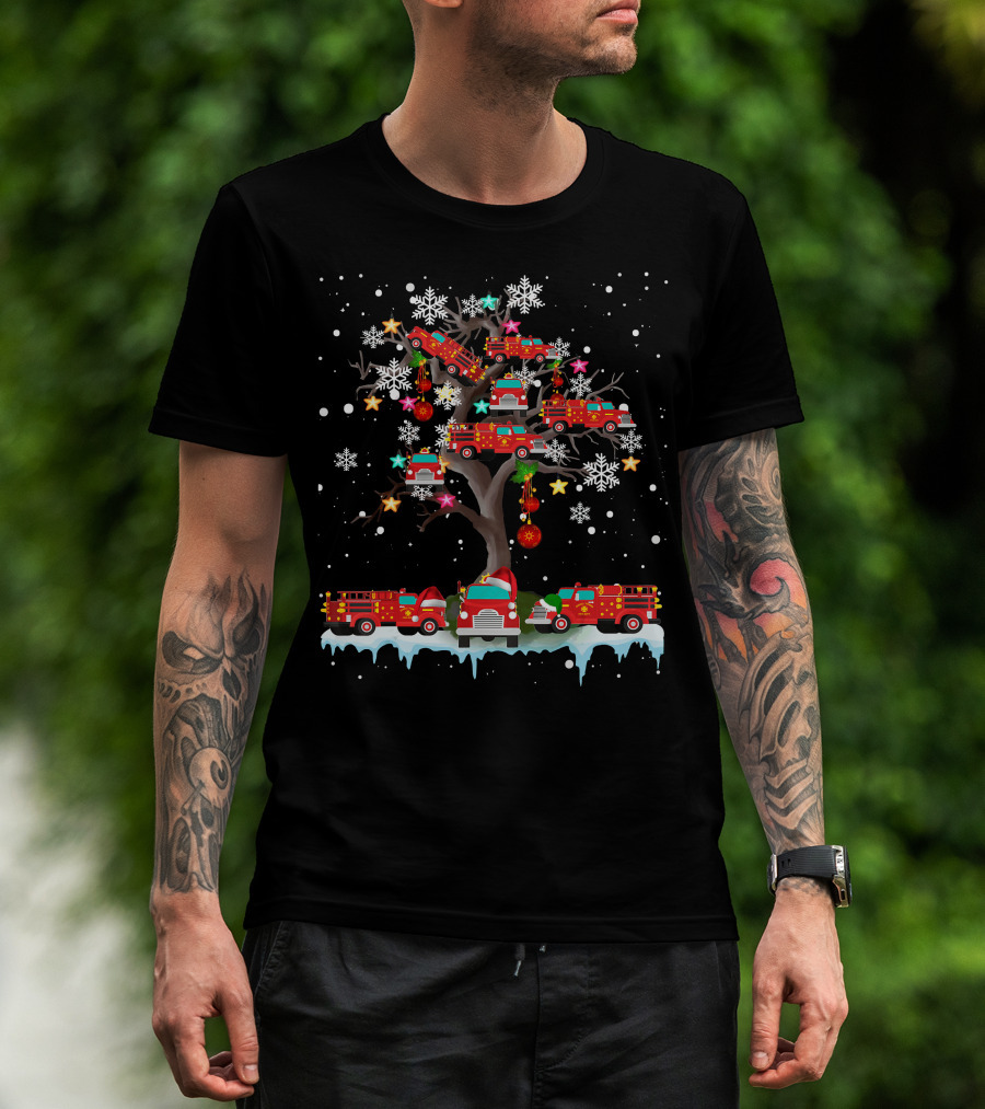 Christmas Fire Truck On Tree With Santa Firefighter Lover Snowflakes And Ornaments T-Shirt