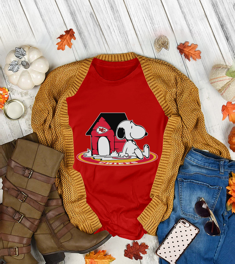 Kansas City Chiefs Snoopy Fan Now And Forever T-Shirt