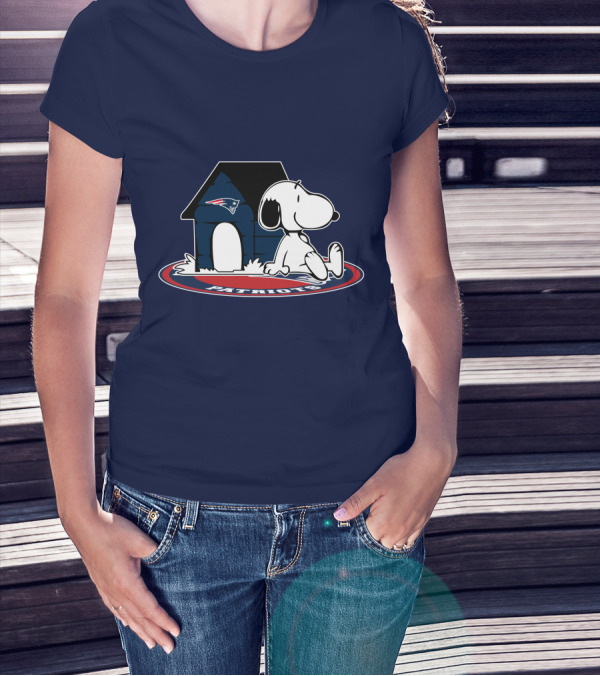 New England Patriots Football Fan Forever Snoopy House T-Shirt