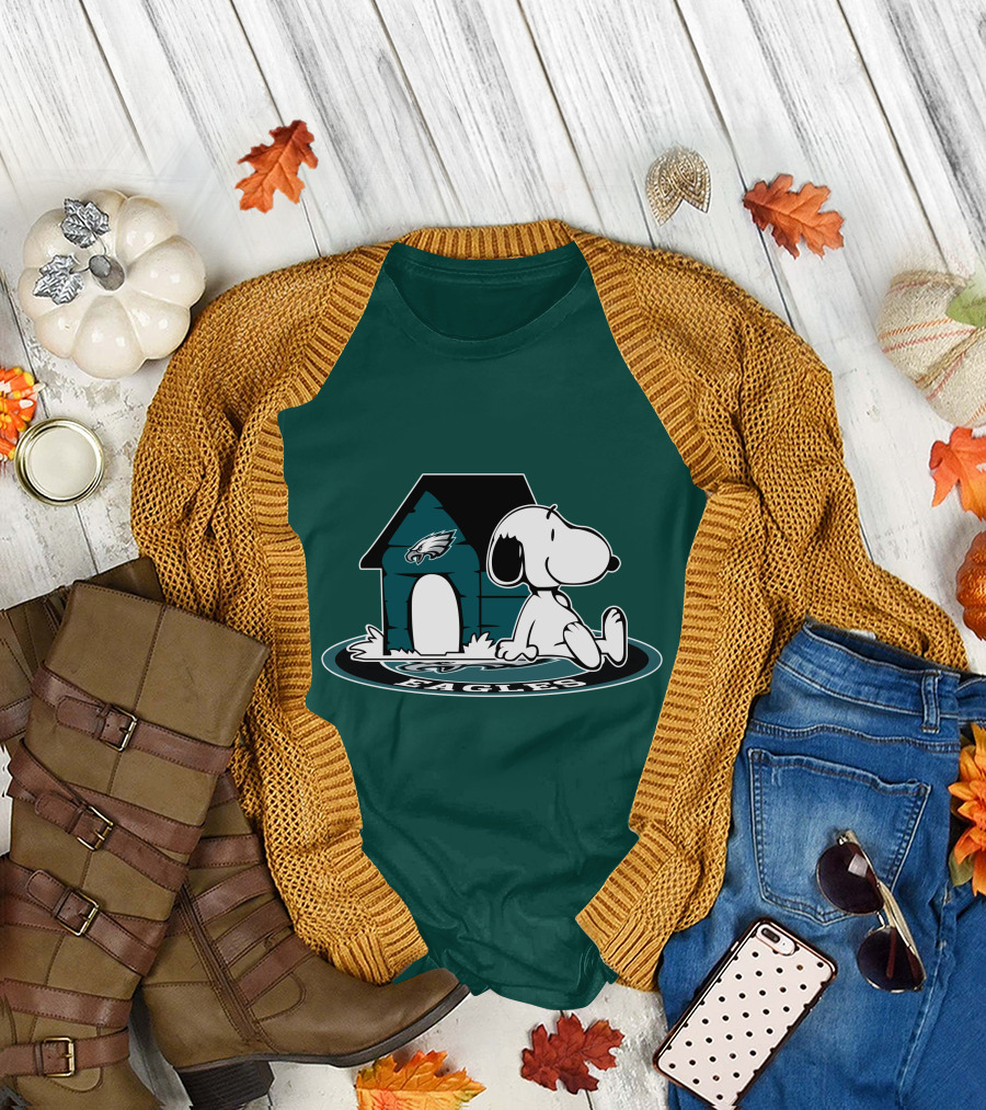 Philadelphia Eagles Snoopy Now And Forever Football Fan T-Shirt