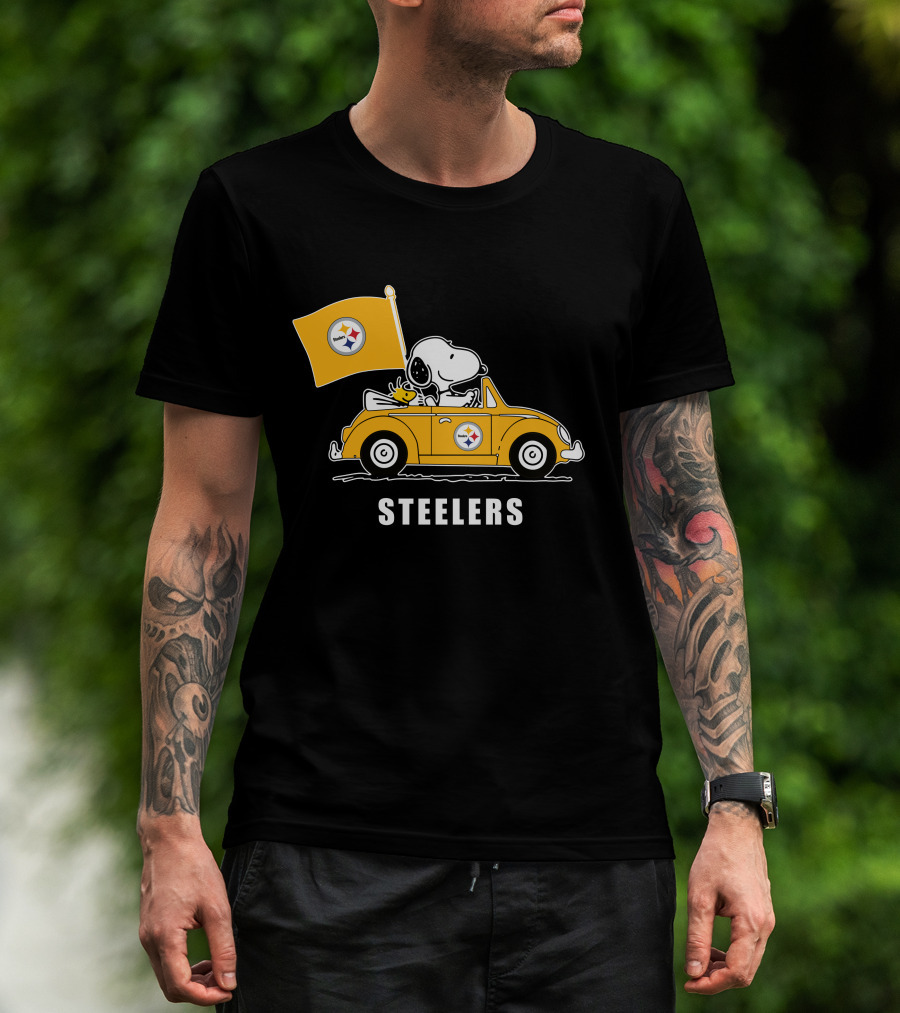 Pittsburgh Steelers Snoopy Driving Yellow Car With Flag T-Shirt