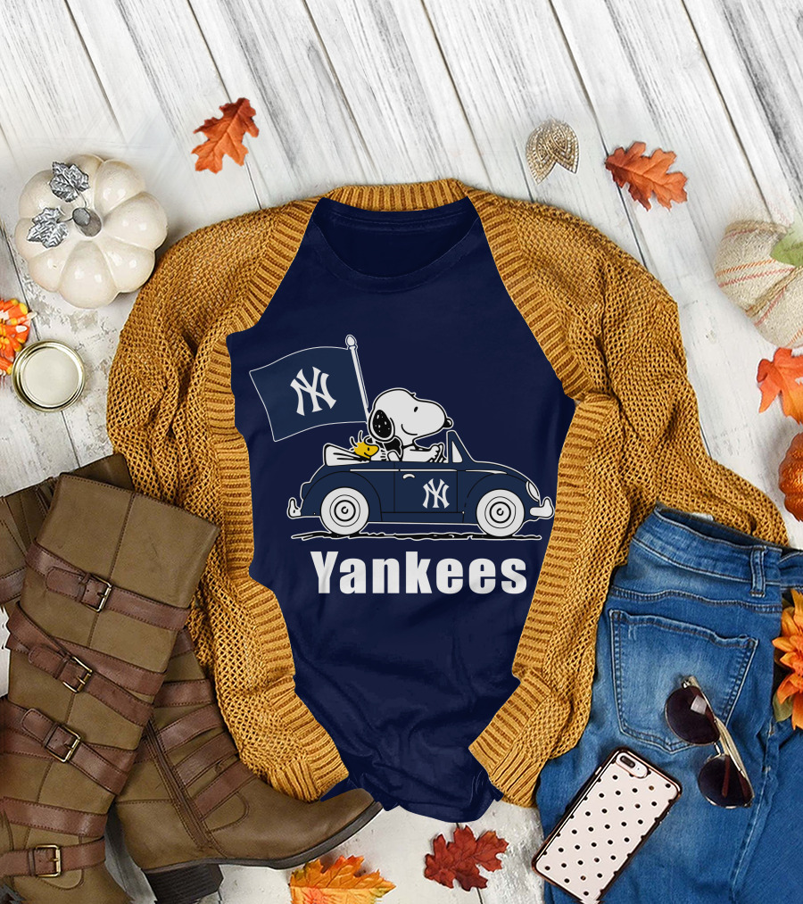 Yankees Snoopy Car New York Yankees Flag T-Shirt