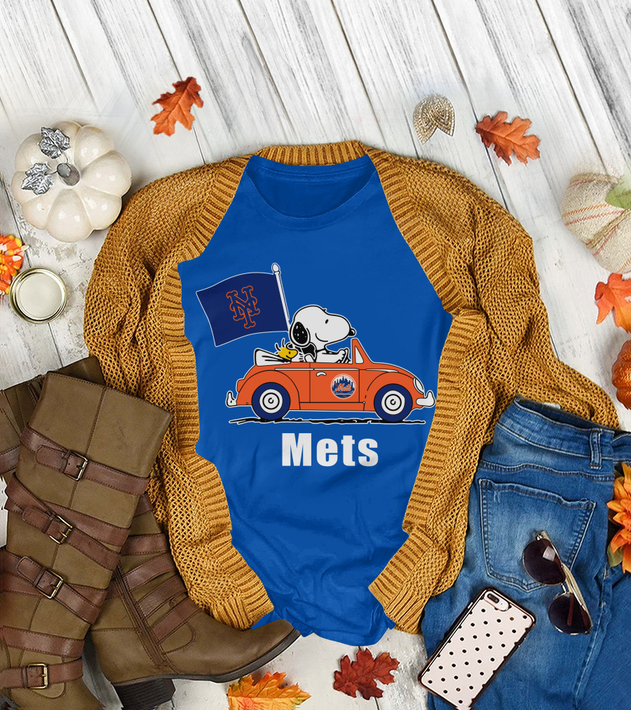 Mets Snoopy Driving with Woodstock and Flag T-Shirt