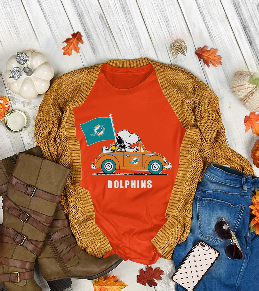 Miami Dolphins Snoopy Woodstock Driving Car Flag T-Shirt