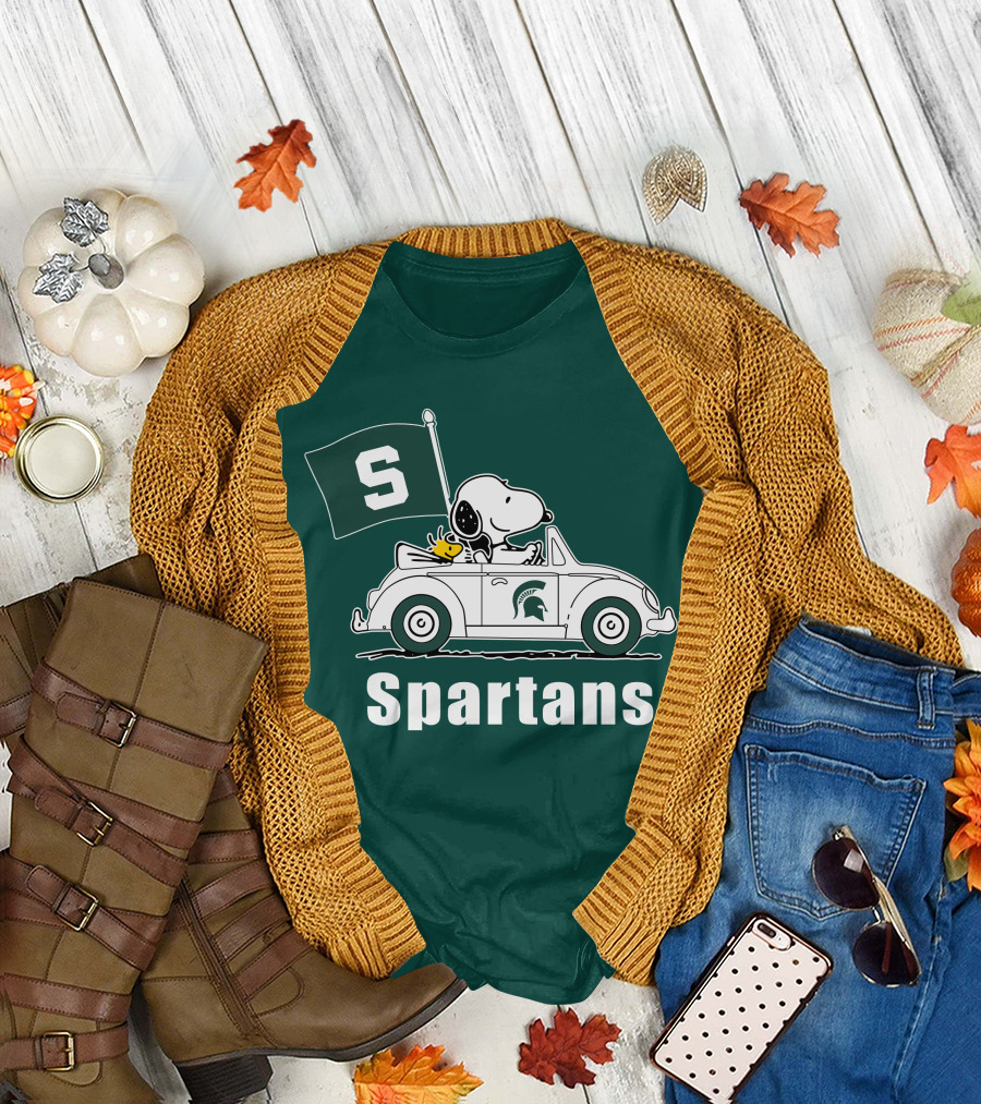 Snoopy Driving with Michigan State Spartans Flag T-Shirt
