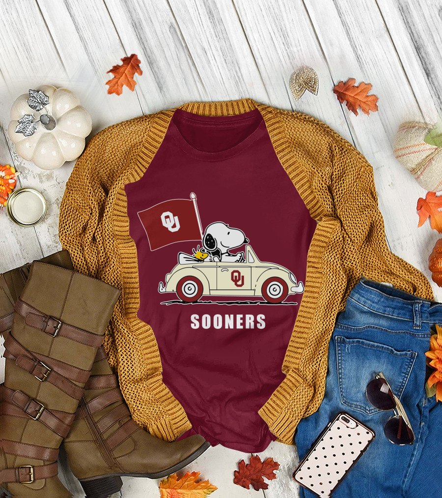 Snoopy Driving Oklahoma Sooners OU Flag Retro Car T-Shirt