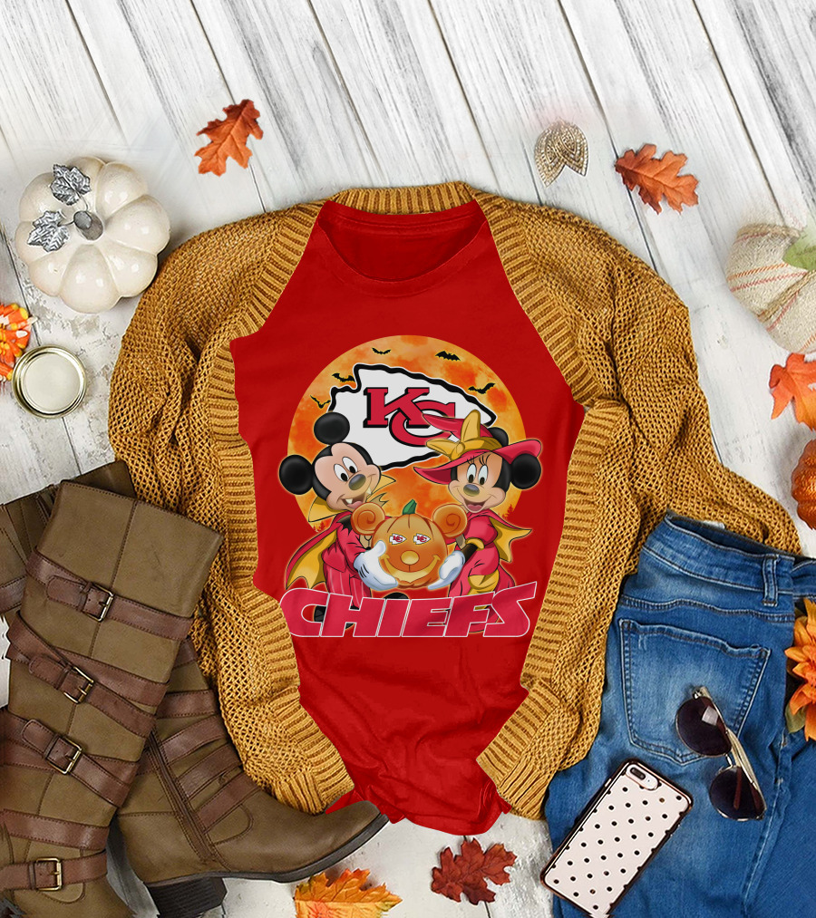 Kansas City Chiefs Mickey Mouse Minnie Mouse Halloween Chiefs Logo Pumpkin T-Shirt