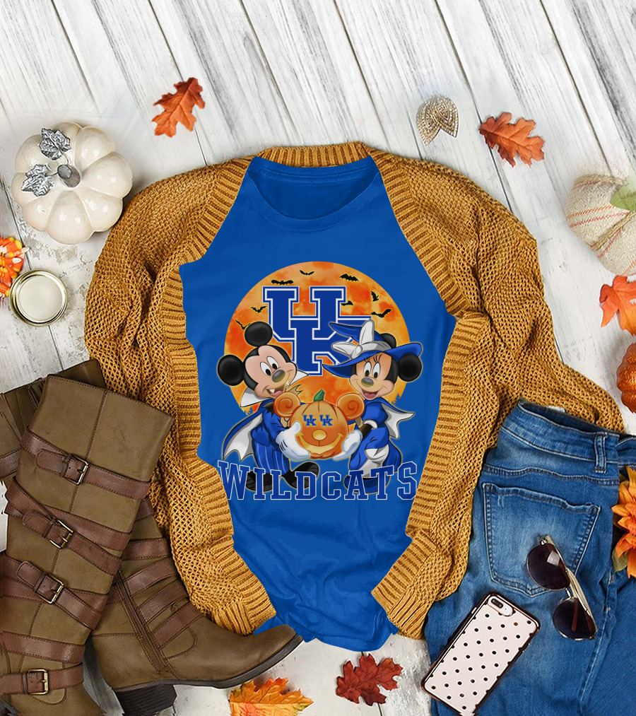 Kentucky Wildcats Mickey Mouse Minnie Mouse Halloween Moon Pumpkin T-Shirt