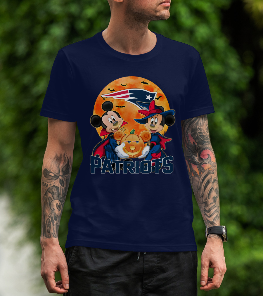 Patriots Halloween Mickey Mouse And Minnie Mouse With Pumpkin And New England Football T-Shirt