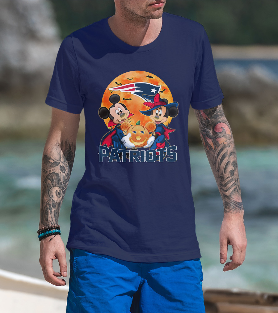 Patriots Halloween Mickey Mouse And Minnie Mouse With Pumpkin And New England Football T-Shirt