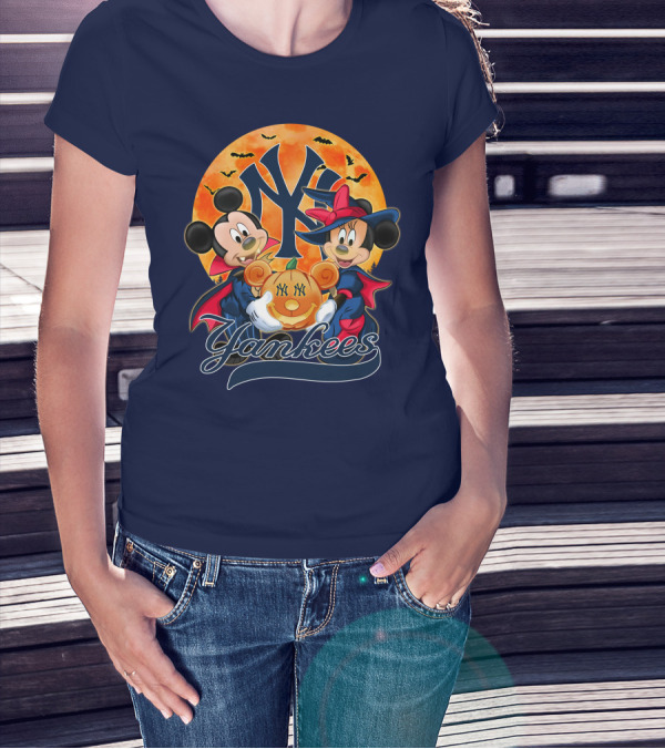 New York Yankees Mickey Mouse Minnie Mouse Halloween Pumpkin Moon Bats T-Shirt