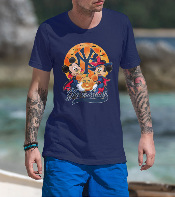 New York Yankees Mickey Mouse Minnie Mouse Halloween Pumpkin Moon Bats T-Shirt
