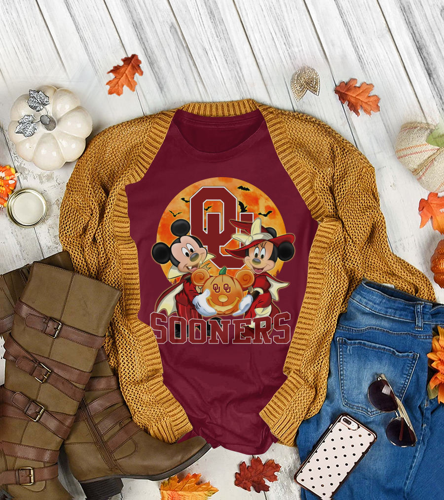 Oklahoma Sooners Mickey Mouse and Minnie Mouse Halloween Pumpkin Moon Bats T-Shirt