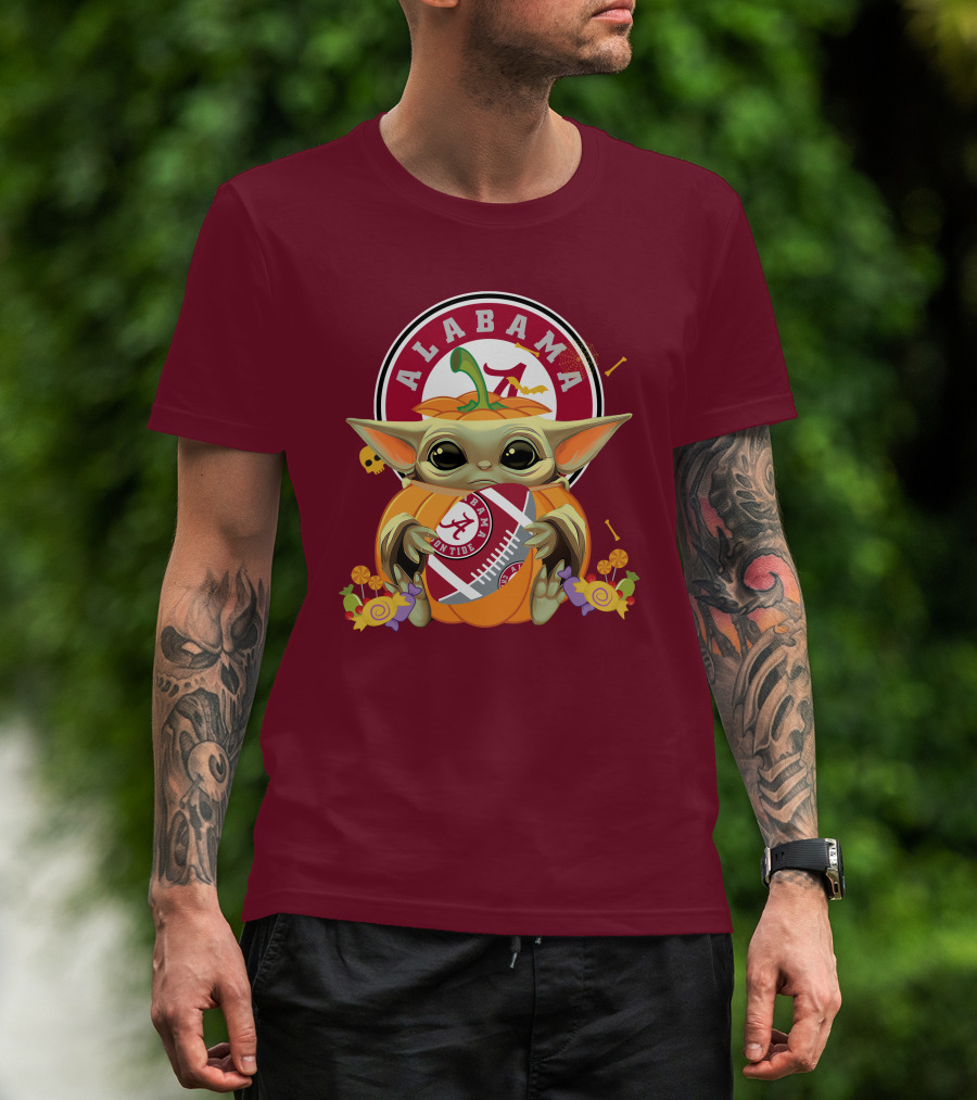Halloween Pumpkin Baby Yoda Hug Alabama Crimson Tide Football T-Shirt