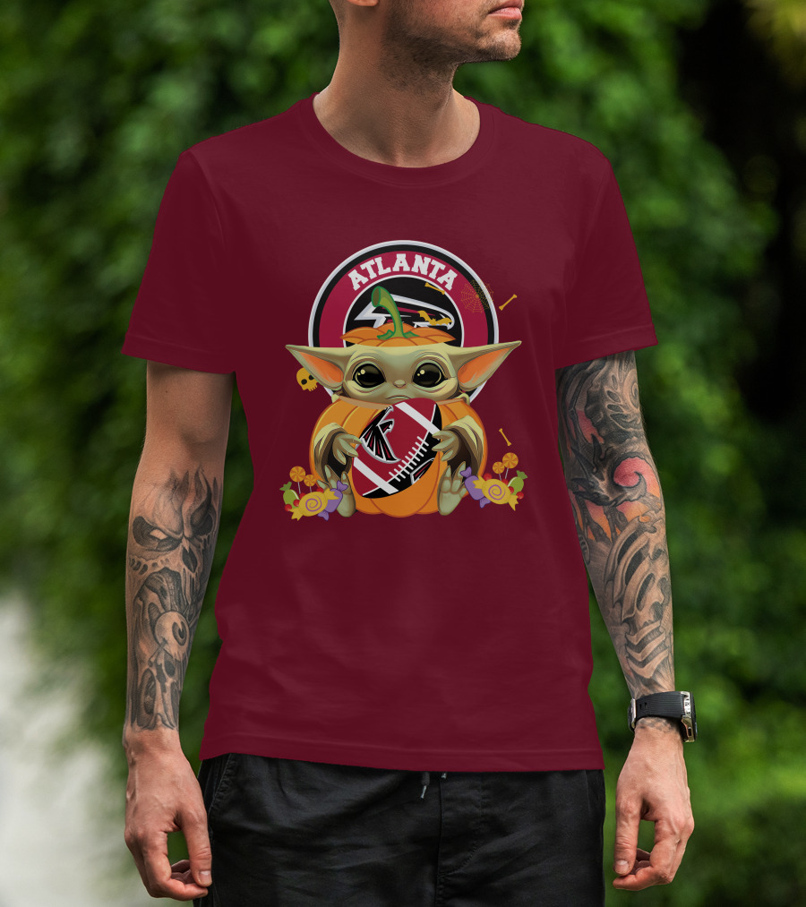 Halloween Pumpkin Baby Yoda Hug Atlanta Falcons Football T-Shirt