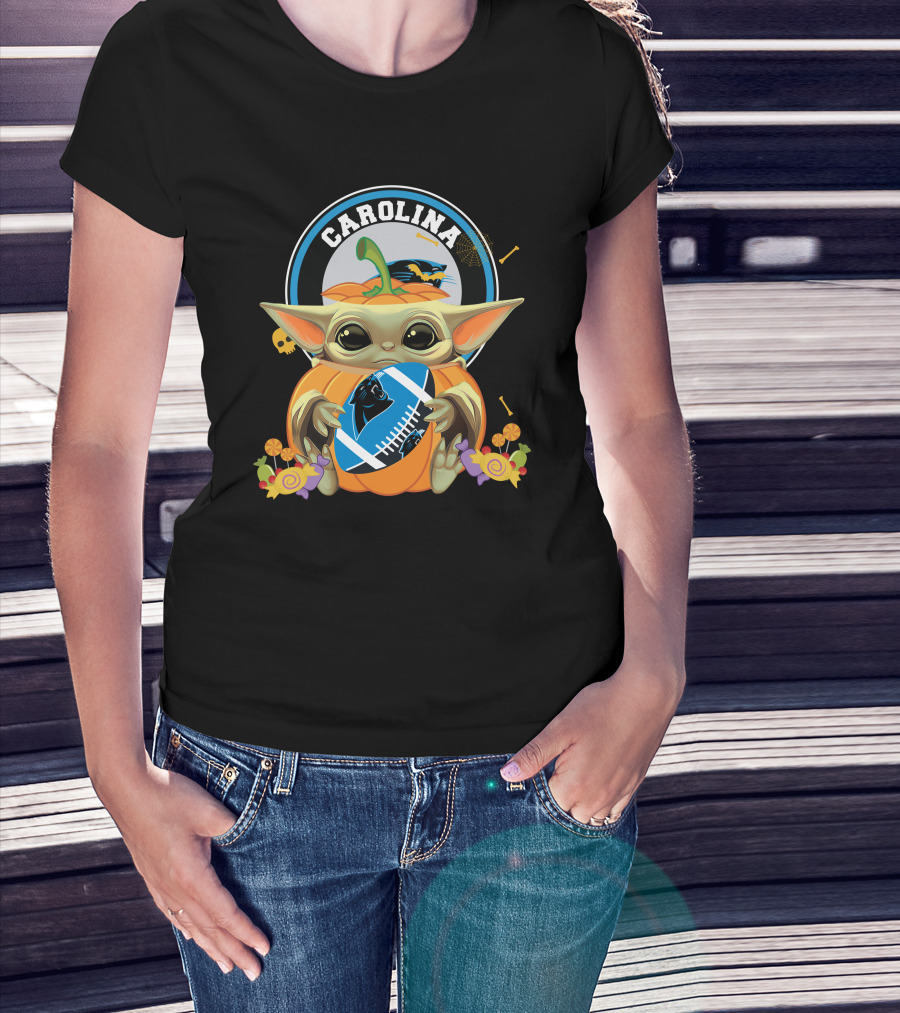 Halloween Pumpkin Baby Yoda Carolina Panthers Football Hug T-Shirt