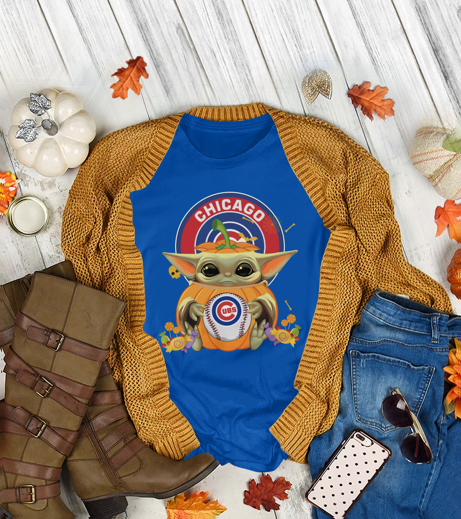 Halloween Pumpkin Baby Yoda Chicago Cubs Baseball Theme T-Shirt