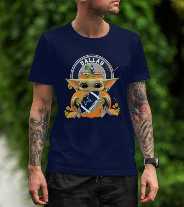 Halloween Pumpkin Baby Yoda Hug Dallas Cowboys Football T-Shirt