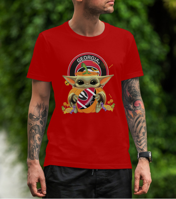 Halloween Pumpkin Baby Yoda Georgia Bulldogs Hug T-Shirt