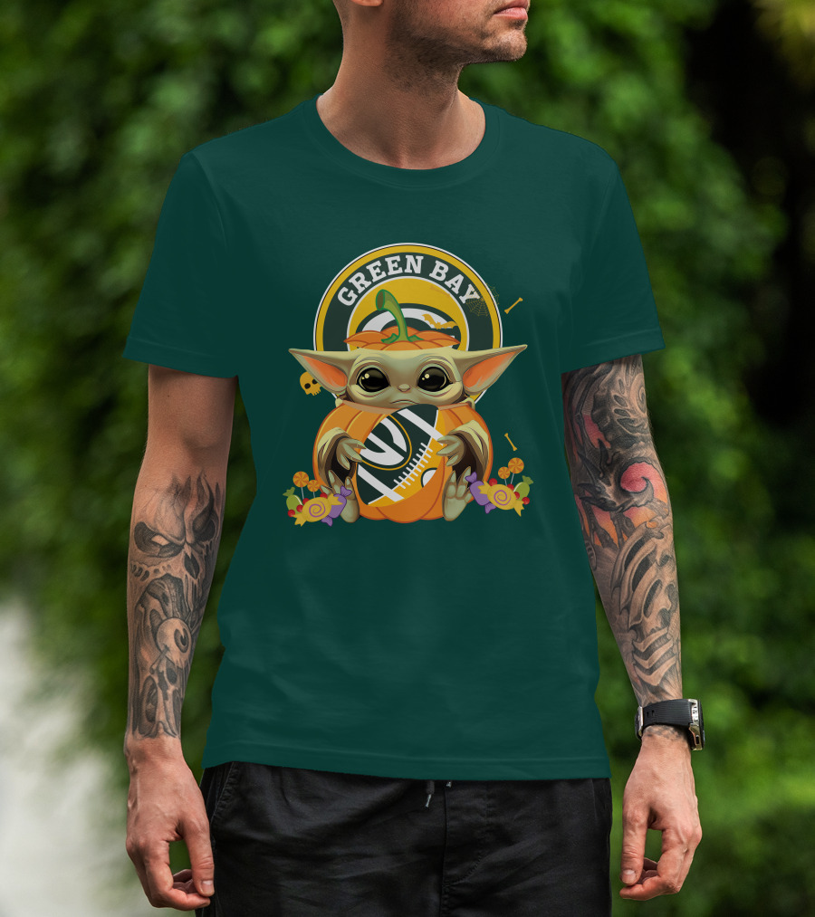 Halloween Pumpkin Baby Yoda Hug Green Bay Packers T-Shirt