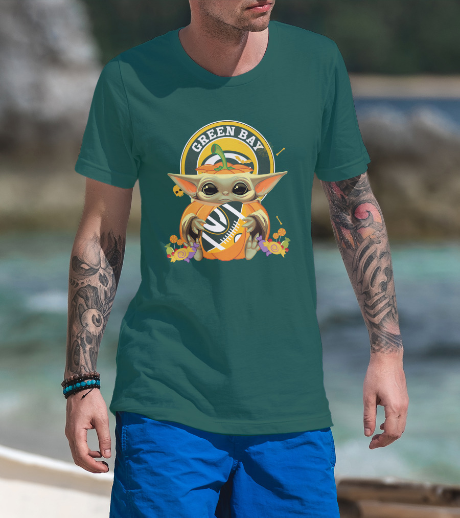 Halloween Pumpkin Baby Yoda Hug Green Bay Packers T-Shirt