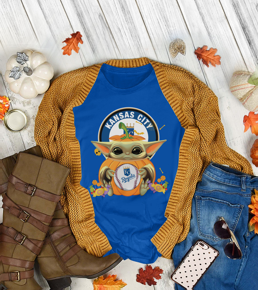 Halloween Pumpkin Baby Yoda Hug KC Royals Baseball T-Shirt