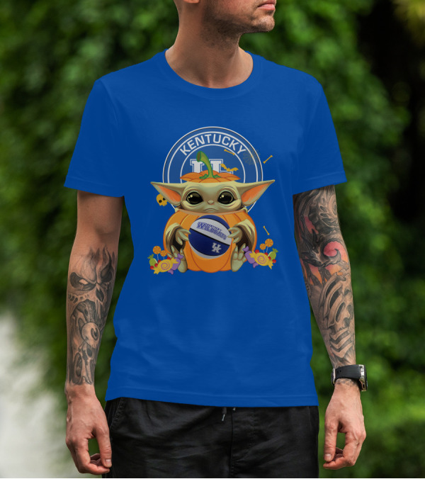 Halloween Pumpkin Baby Yoda Hug Kentucky Wildcats Basketball T-Shirt
