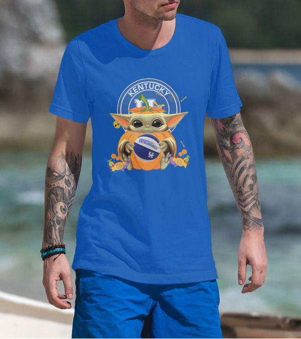 Halloween Pumpkin Baby Yoda Hug Kentucky Wildcats Basketball T-Shirt