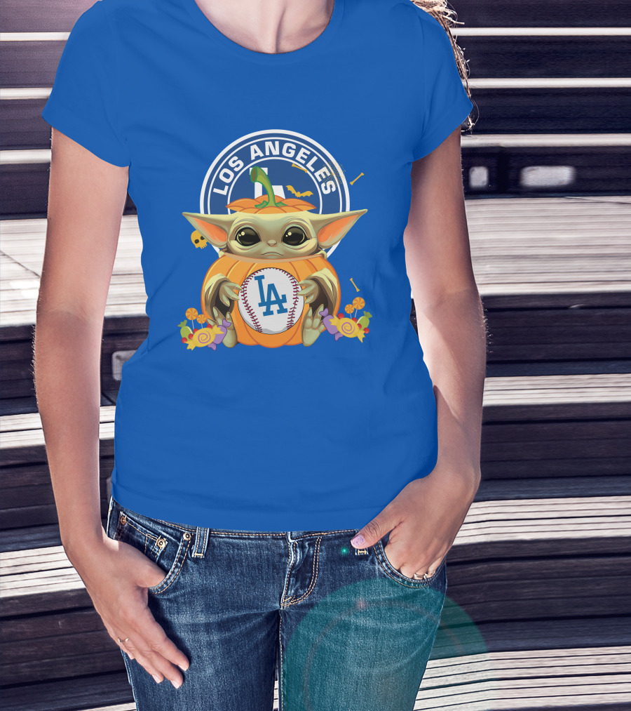 Los Angeles Dodgers Halloween Baby Yoda Hugging Pumpkin T-Shirt