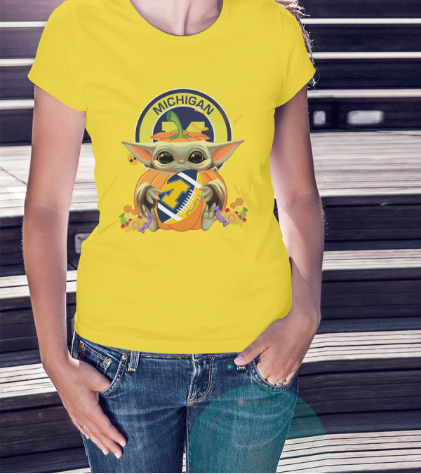 Halloween Pumpkin Baby Yoda Hug Michigan Wolverines Football T-Shirt