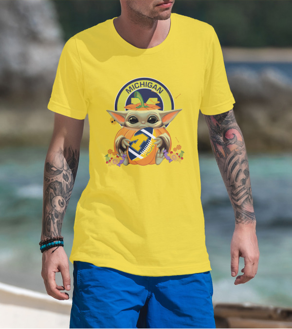 Halloween Pumpkin Baby Yoda Hug Michigan Wolverines Football T-Shirt