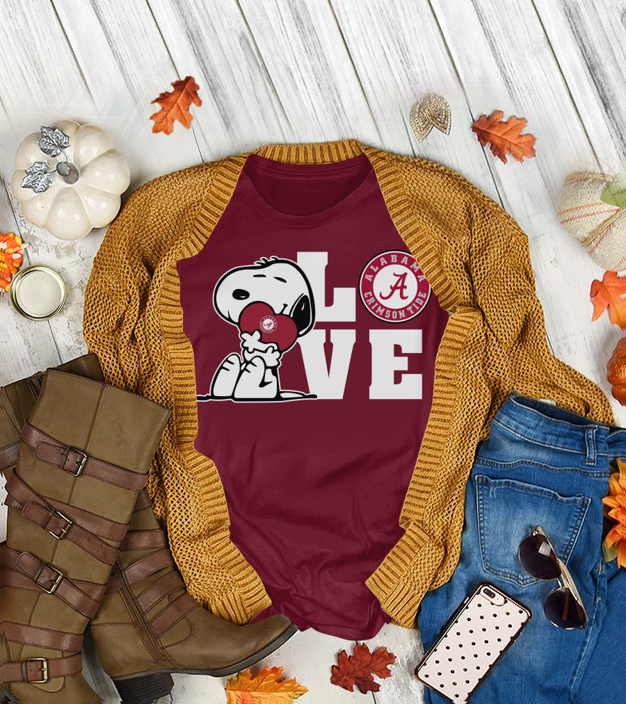 Snoopy Love Alabama Crimson Tide Football T-Shirt