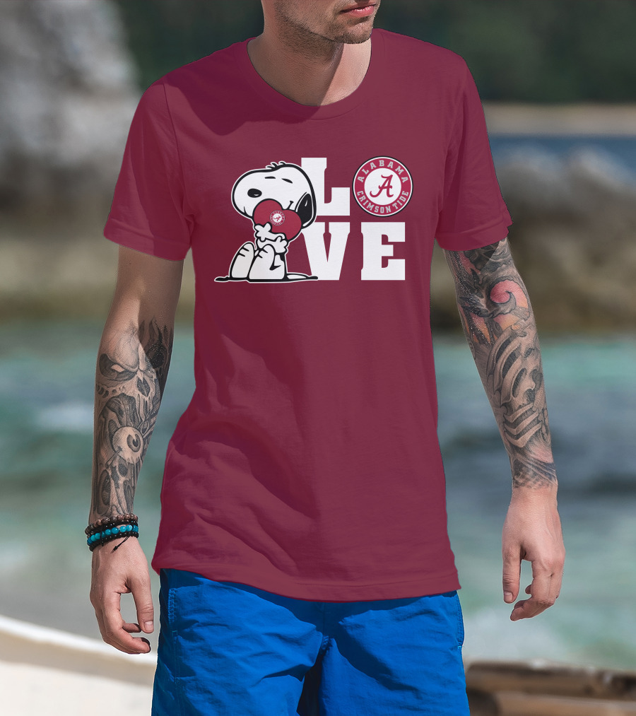 Snoopy Love Alabama Crimson Tide Football T-Shirt