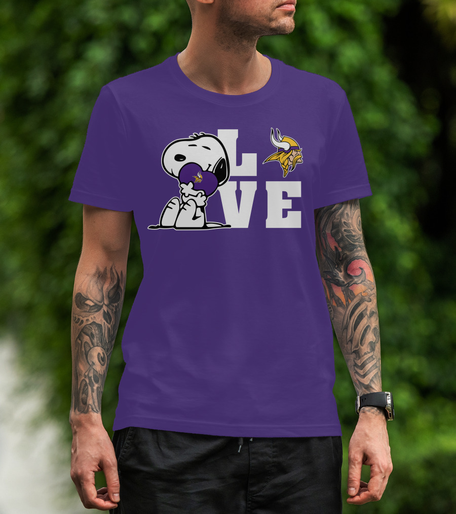 Snoopy Love Minnesota Vikings Logo Heart Hug T-Shirt