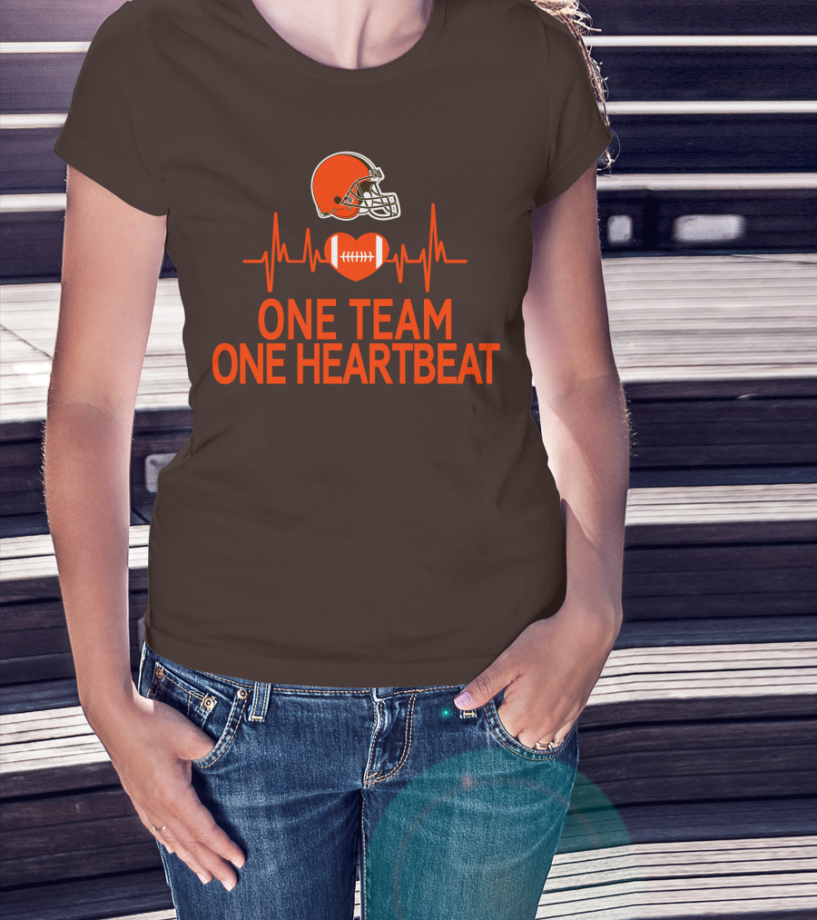 Cleveland Browns Football Helmet One Team One Heartbeat T-Shirt