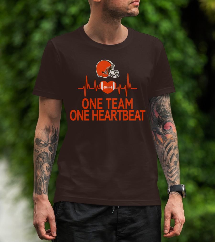 Cleveland Browns Football Helmet One Team One Heartbeat T-Shirt