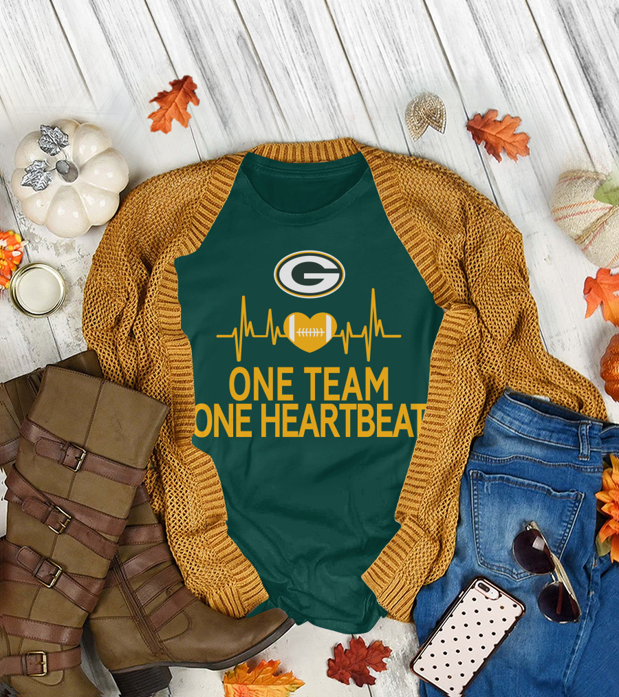 Green Bay Packers Logo Heartbeat Football One Team One Heartbeat T-Shirt